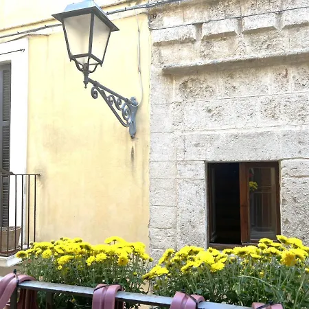 Apartman Palazzo Barone,nel Cuore Del Borgo Antico. *