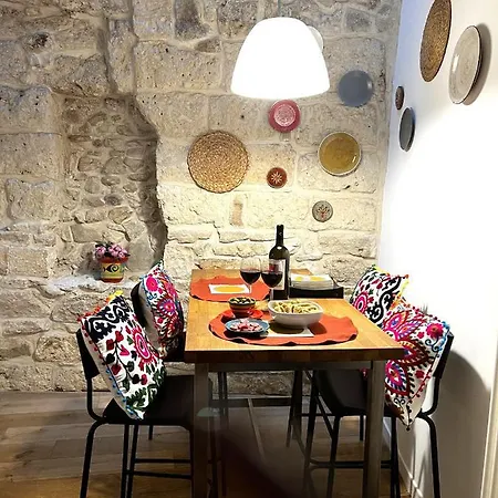 Apartman Palazzo Barone,nel Cuore Del Borgo Antico. *