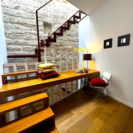 Palazzo Barone,nel Cuore Del Borgo Antico. Apartman *